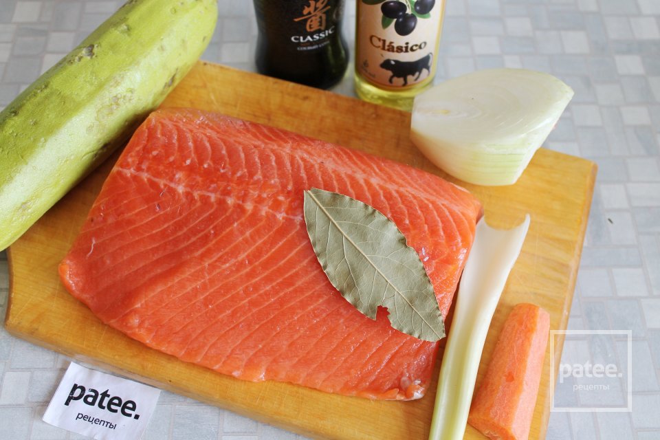 Форель с итальянскими травами и кабачком - Шаг 1