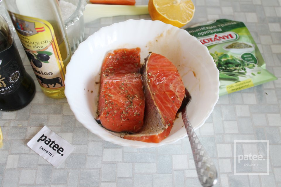 Форель с итальянскими травами и кабачком - Шаг 9