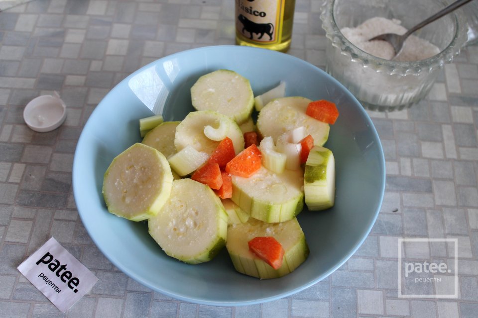 Форель с итальянскими травами и кабачком - Шаг 12