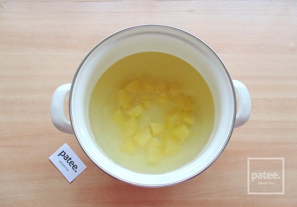 Куриный суп с гречневой лапшой и грибами - Шаг 2