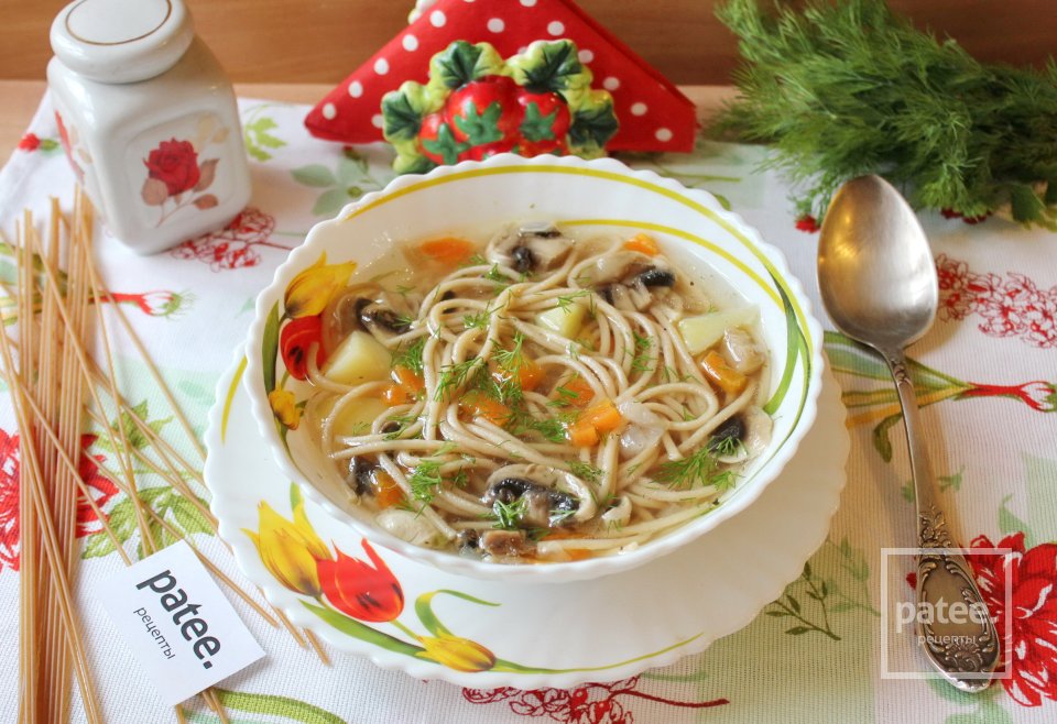 Куриный суп с гречневой лапшой и грибами - Шаг 8