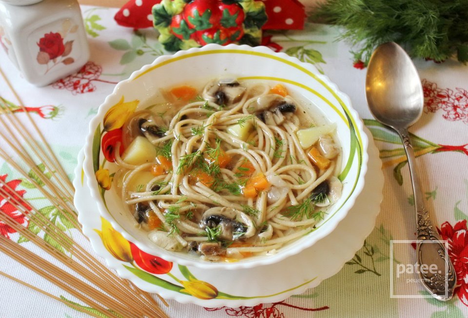 Куриный суп с гречневой лапшой и грибами - Шаг 9