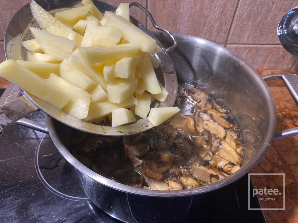 Суп из сушёных белых грибов - Шаг 7