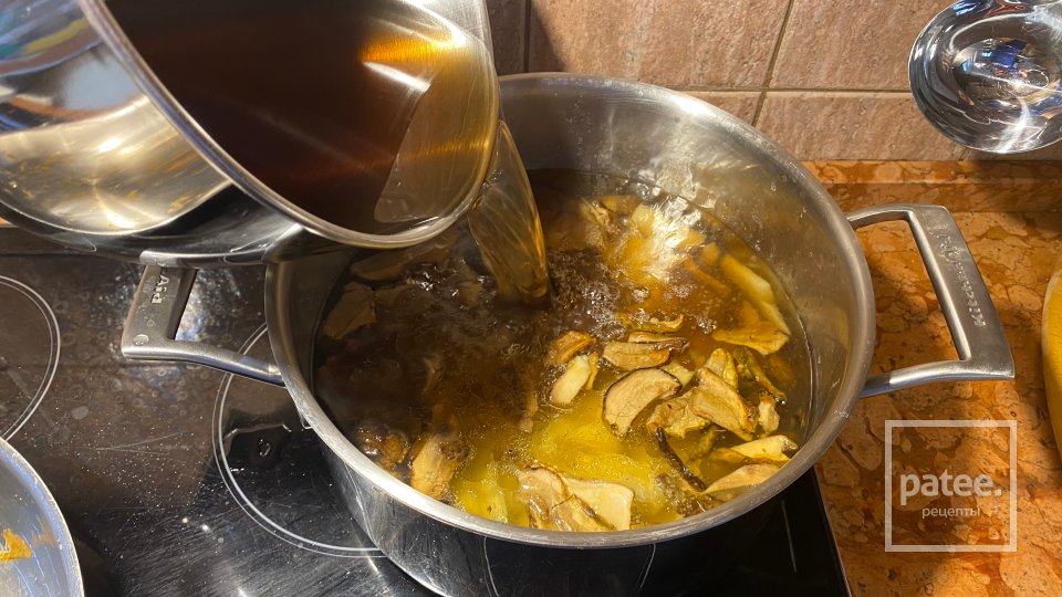 Суп из сушёных белых грибов - Шаг 8