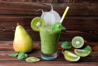 Смузи с киви и грушей.