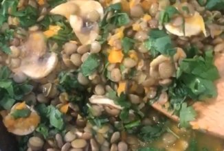 Чечевица с грибами