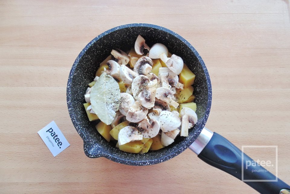 Куриное филе с шампиньонами и картофелем - Шаг 8
