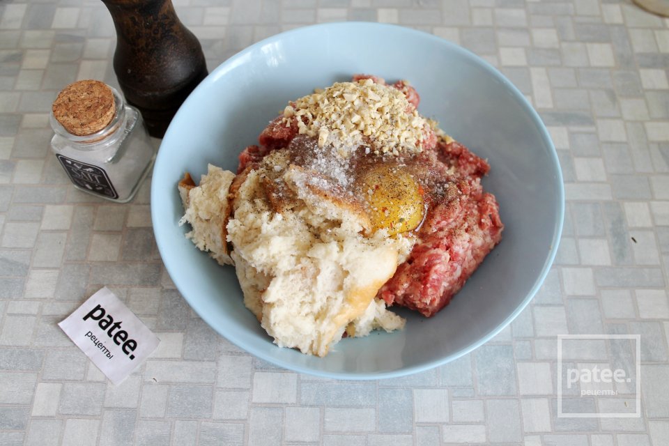 Мясные котлеты с орешками - Шаг 9