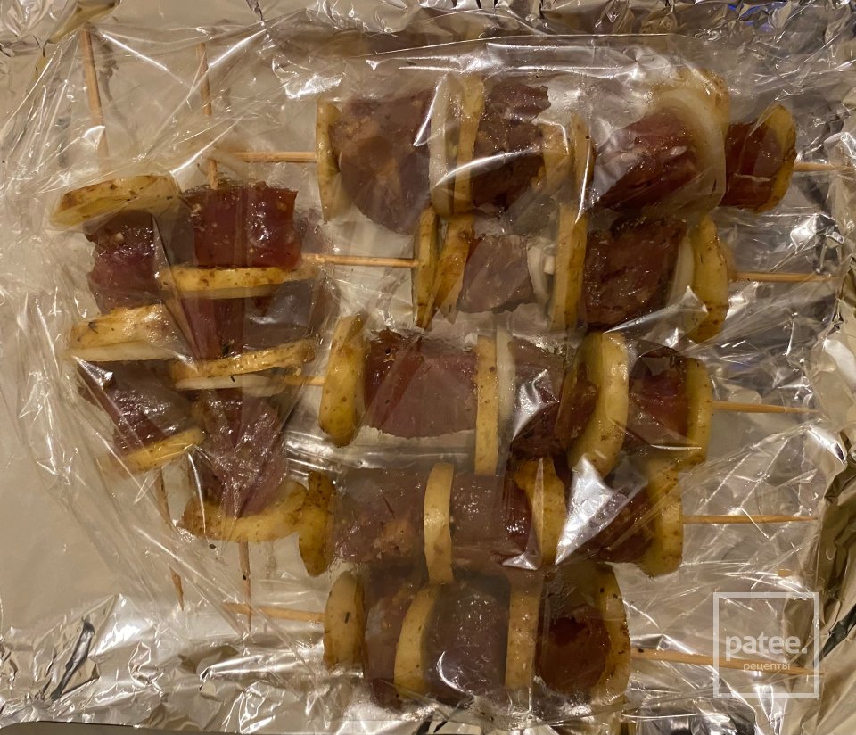 Шашлычки из свинины с молодым картофелем в цитрусовом маринаде в духовке - Шаг 5