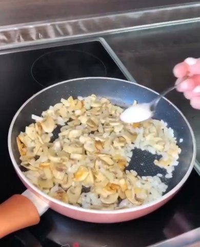 Куриные отбивные под грибной шубкой - Шаг 1