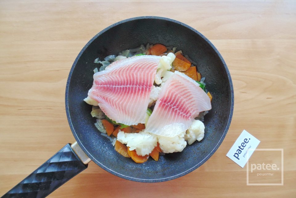 Тилапия тушеная с овощами - Шаг 6