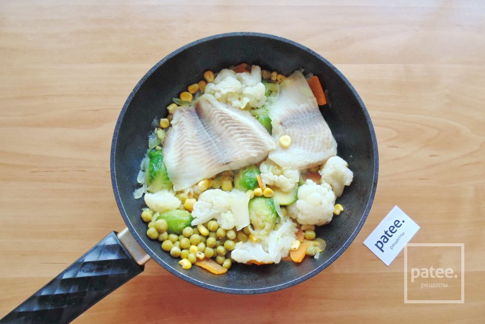 Тилапия тушеная с овощами - Шаг 9