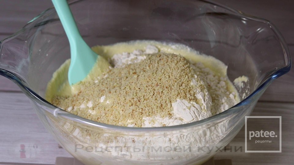 Творожные кексы с орехами на скорую руку - Шаг 4