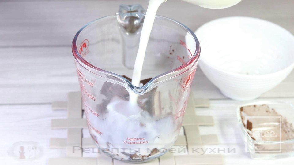 Шоколадный пирог с вишней - Шаг 2