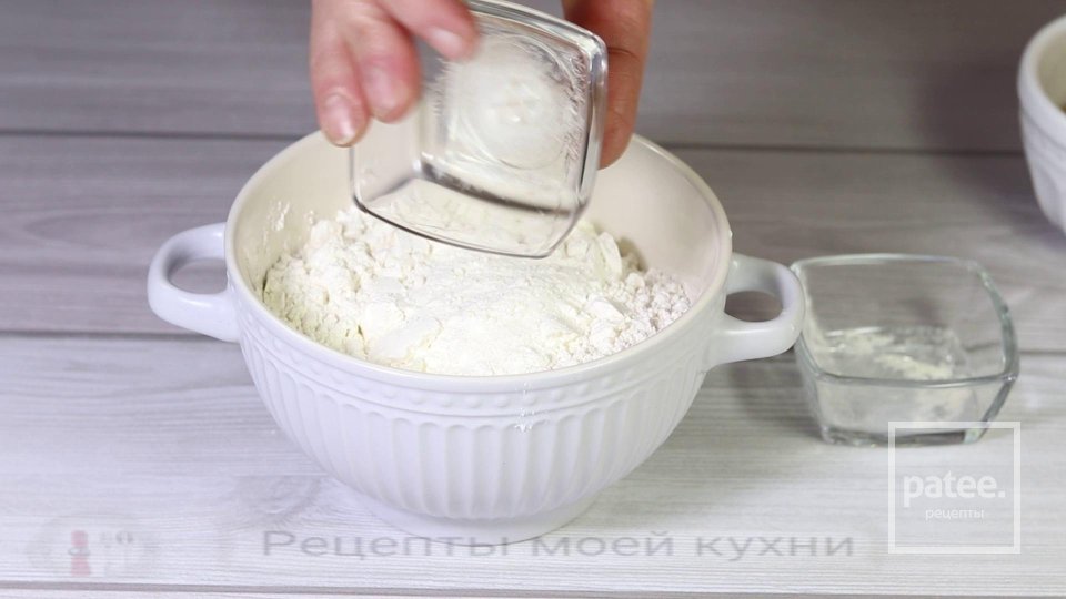 Шоколадный пирог с вишней - Шаг 4