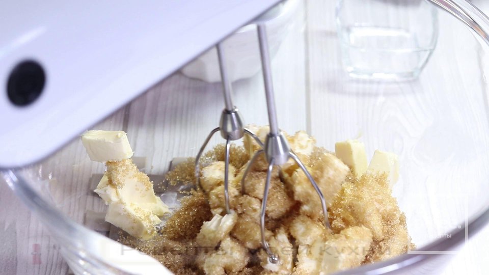 Шоколадный пирог с вишней - Шаг 5