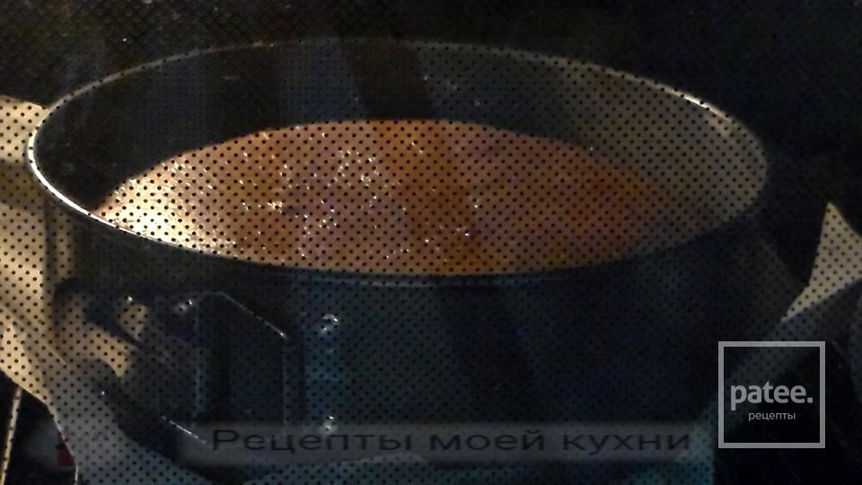 Шоколадный пирог с вишней - Шаг 12