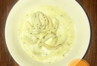 Кальмары в сливочном соусе