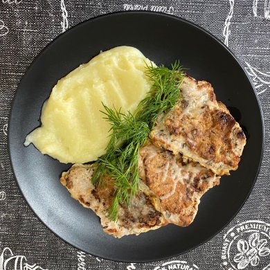 Свиные отбивные в яично-сырном кляре с картофельным пюре - Шаг 10