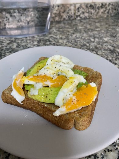 Тост с авокадо и яйцом - Шаг 6