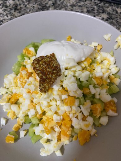 Тост-салат с лососем - Шаг 6