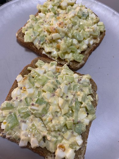 Тост-салат с лососем - Шаг 7