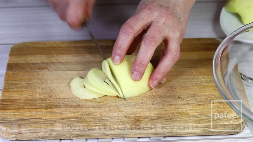 Сливочный пирог с яблоками - Шаг 6