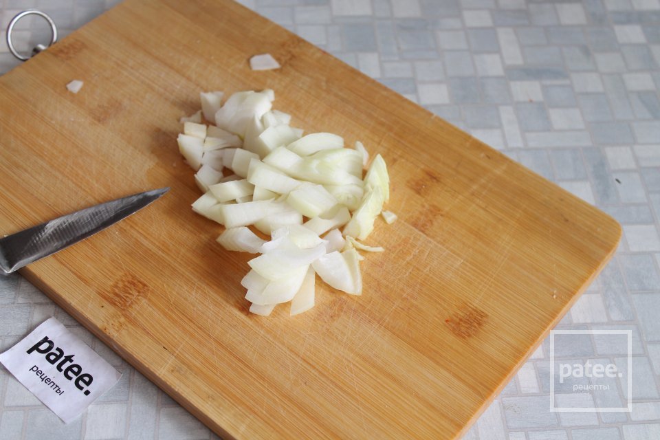 Фрикадельки из говядины, тушенные с овощами и грибами в сметане - Шаг 10