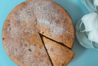 Бисквитный творожный пирог с изюмом