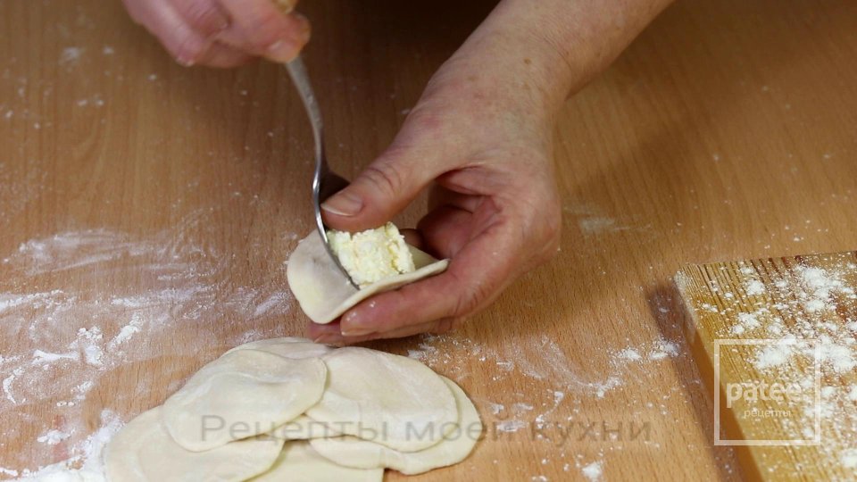 Вареники с творогом - Шаг 7