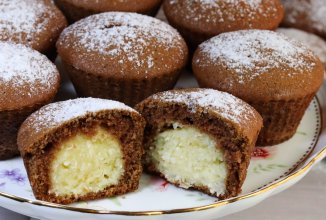 Шоколадные кексы с творожно - кокосовой начинкой