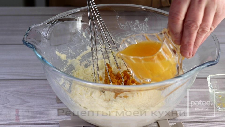 Шоколадные кексы с творожно - кокосовой начинкой - Шаг 6