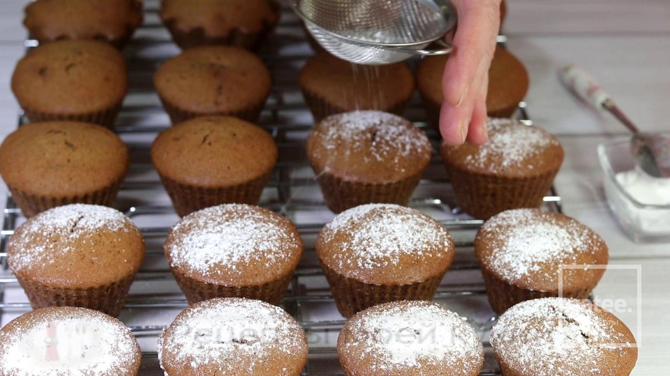 Шоколадные кексы с творожно - кокосовой начинкой - Шаг 12