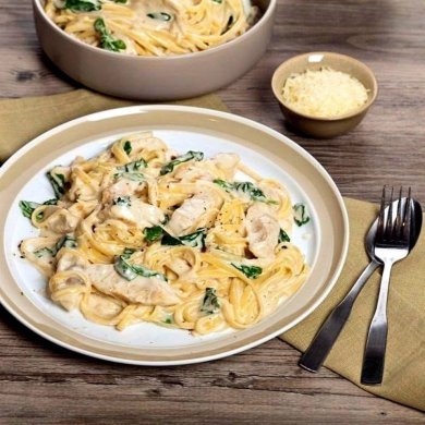 Спагетти с курицей в сметанном соусе - Шаг 2