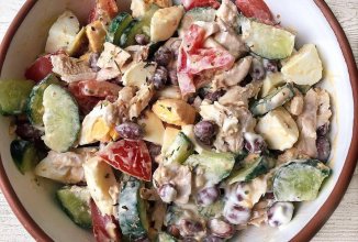 Салат с куриной грудкой и фасолью 🥗