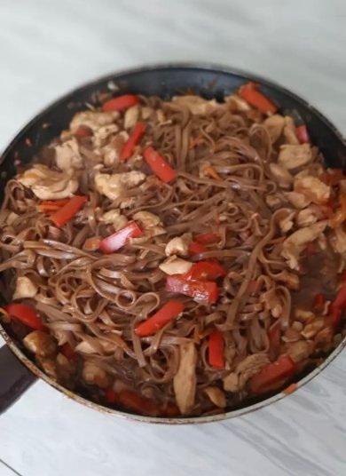 Лапша с курицей в соусе терияке 🍝 - Шаг 1