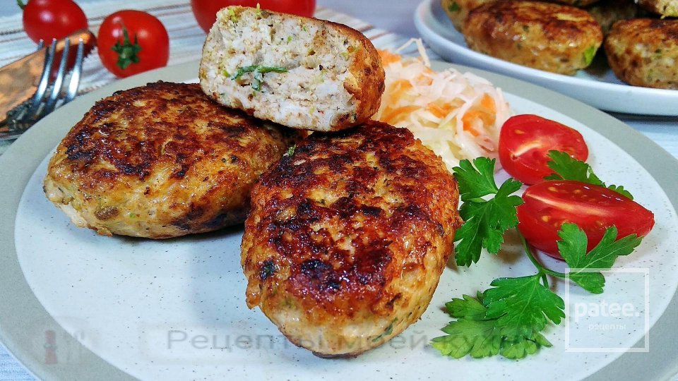 Куриные котлеты с кабачком - Шаг 9