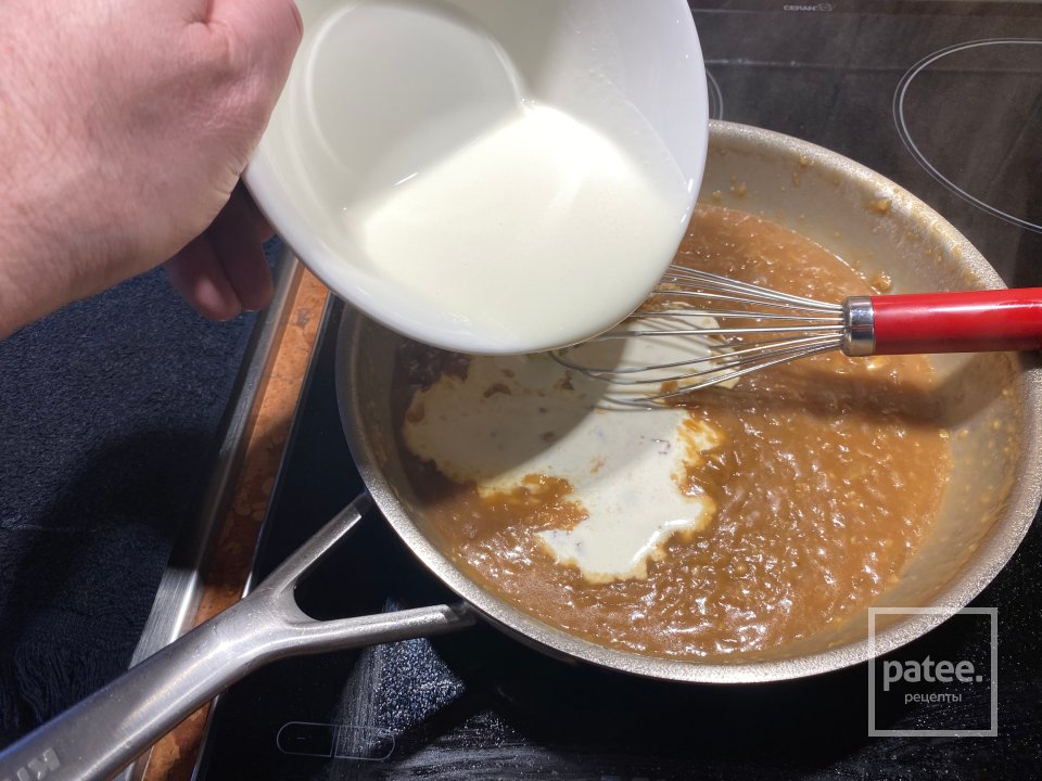 Слойка со сморчками в сливочном соусе - Шаг 8