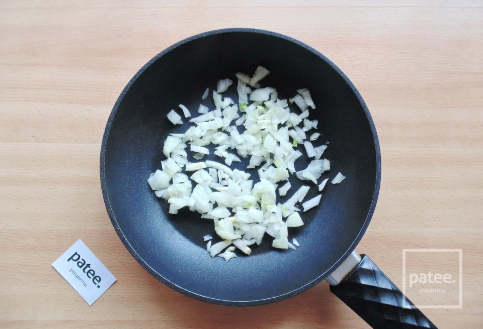 Запеканка из капусты с сыром на сковороде - Шаг 2