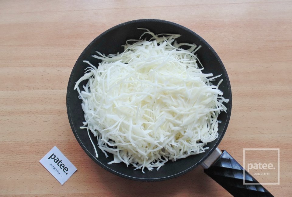 Запеканка из капусты с сыром на сковороде - Шаг 3
