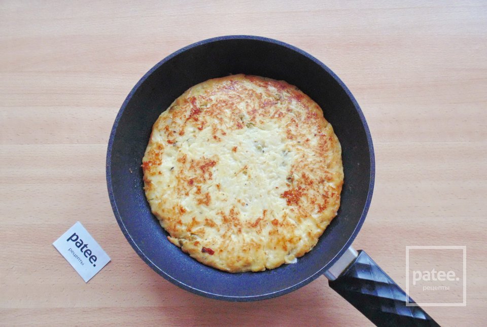 Запеканка из капусты с сыром на сковороде - Шаг 12