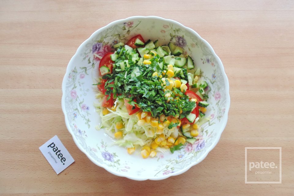 Капустный салат с кукурузой - Шаг 6