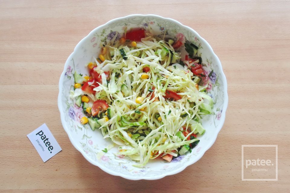 Капустный салат с кукурузой - Шаг 9