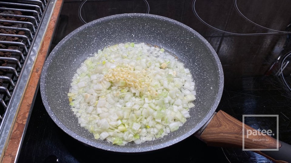 Судак в темпуре с белыми грибами и фенхелем - Шаг 2