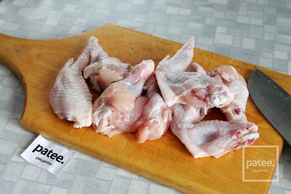 Куриные крылья со сладким перцем в духовке - Шаг 2