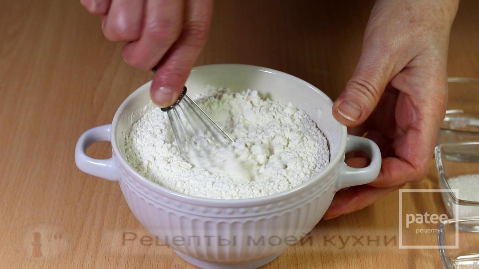 Пирог на кефире с картофелем и сыром - Шаг 2