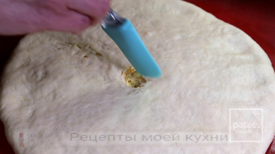 Пирог на кефире с картофелем и сыром - Шаг 9