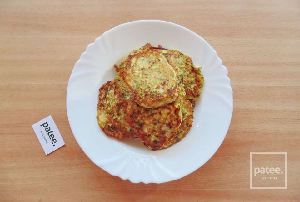 Оладьи из кабачка и молодой пекинской капусты - Шаг 11