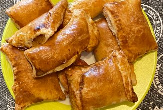 Слойки с грушевым джемом