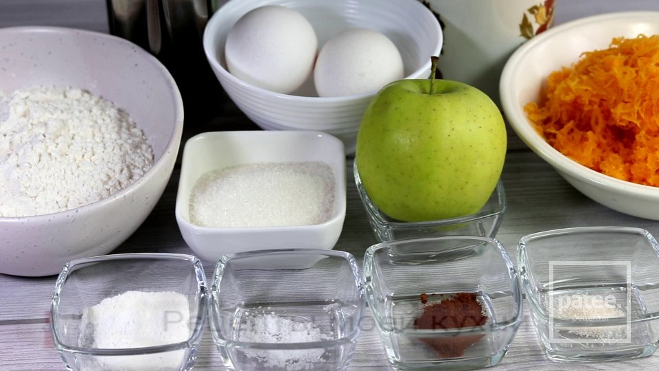 Оладьи из тыквы и яблок - Шаг 1